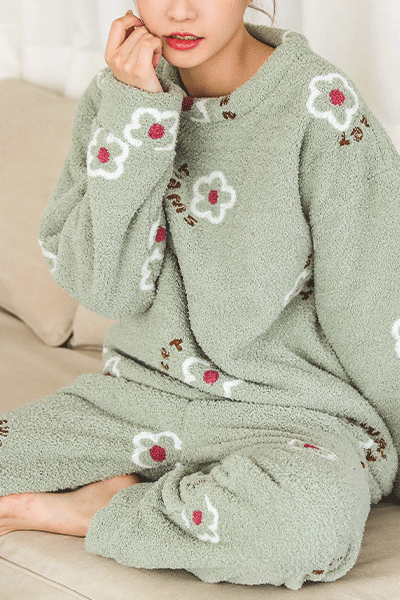 야생화 투피스 뽀글이 털잠옷 여성 겨울잠옷 홈웨어 파자마 상하복